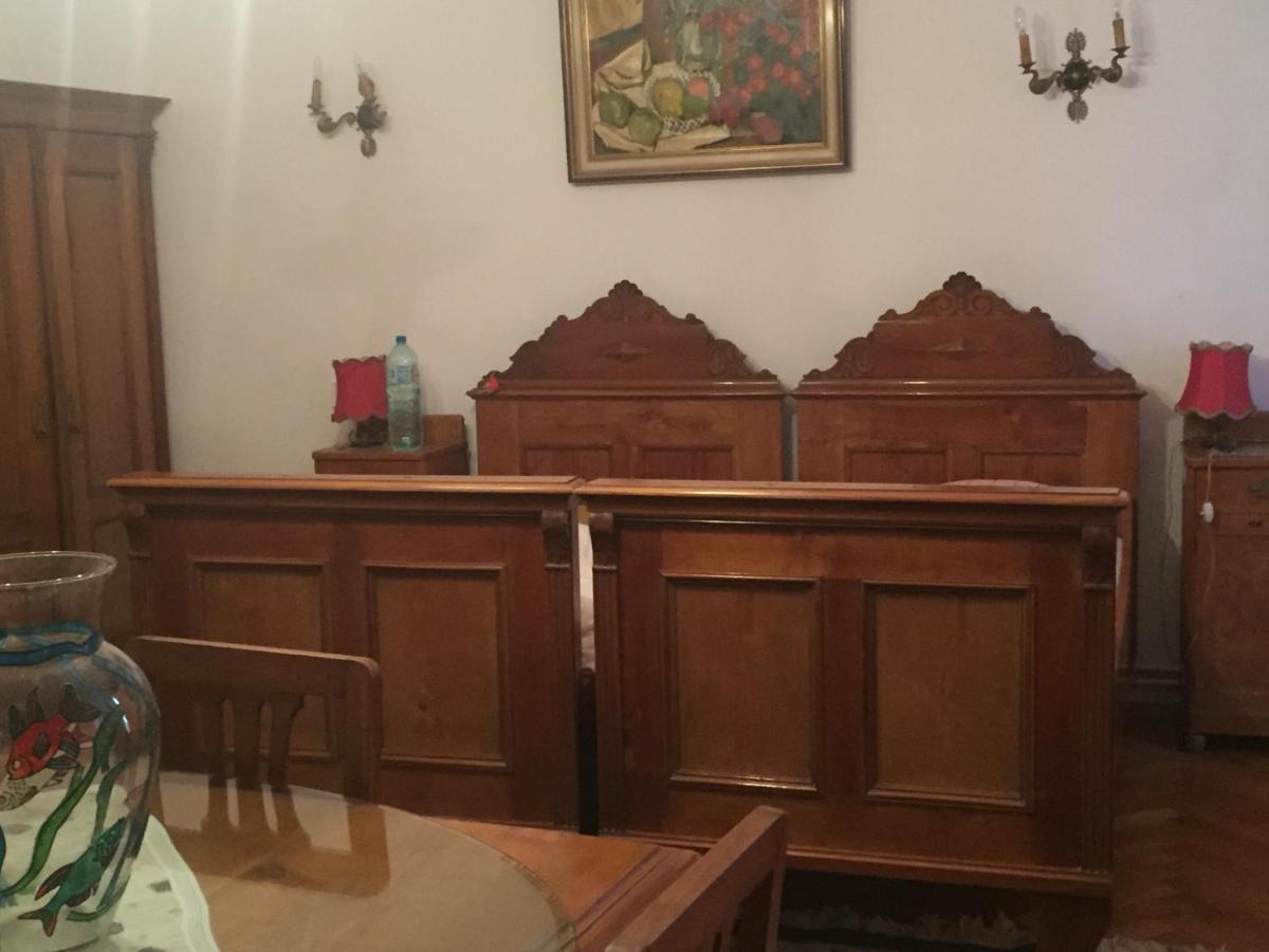 Anastasia 3 Medias Luaran gambar